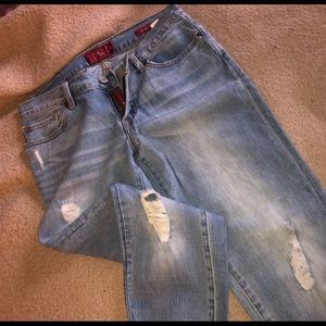 SOLD Lucky Brand boyfriend jeans